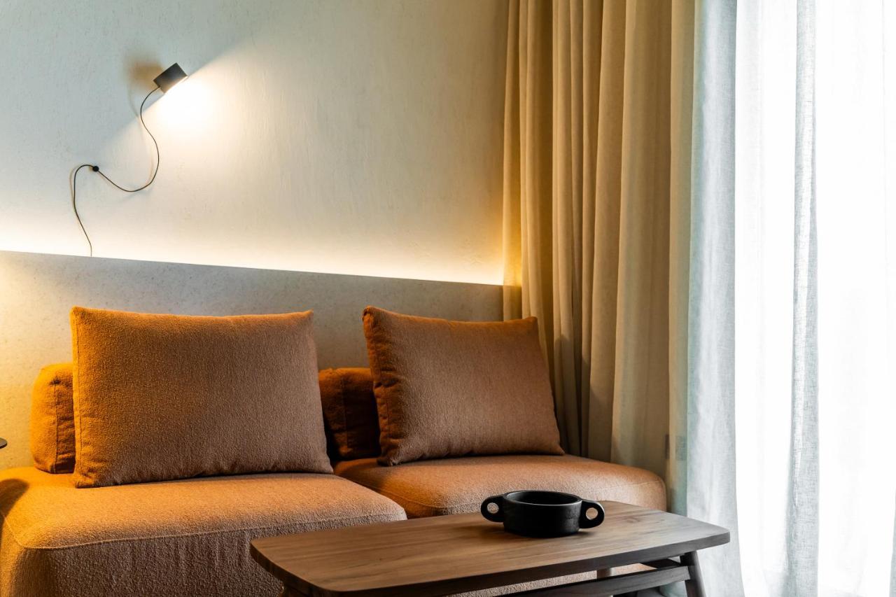On The Square Apartment Pyrgos Kallistis ภายนอก รูปภาพ